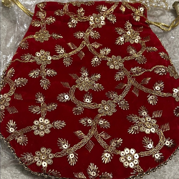 Red Embroidered Velvet Drawstring Bag - Picture 5 of 7
